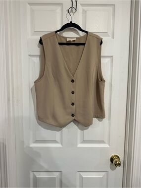 MELLODAY by Anthropologie Tailored Beige Button-Down Vest